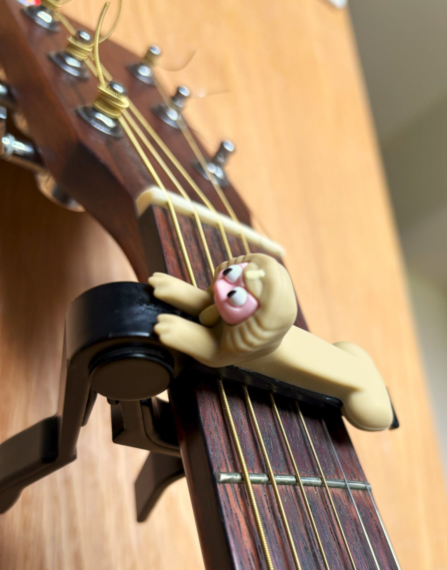 Sphinx guitar capo